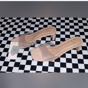 A New Day Lindie Heels Womens Size 6.5
(NWT
Nude / Clear 2.5" Heel NEW WITH TAGS